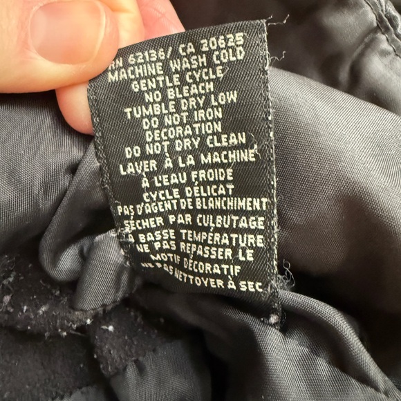 Guess Quilted Cropped Jacket Size M Black Snap Front Puffer Coat Moto ZipPockets - Picture 14 of 16